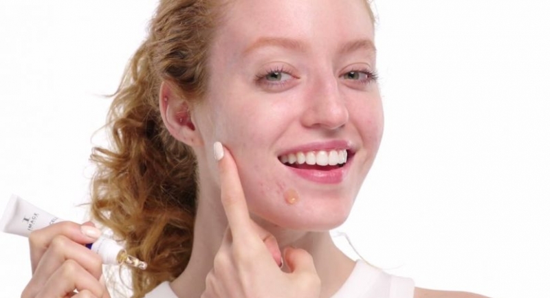 dieu tri mun manh me voi gel cham mun image clear cell clarifying salicylic blemish gel