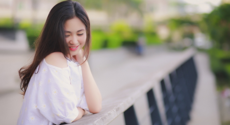 hills beauty mach ban lam trang da bang sua dau nanh