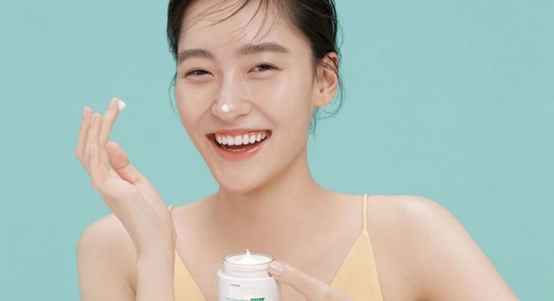 kem duong am nao hieu qua danh cho da mun