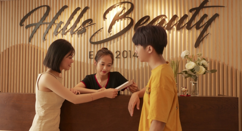 khi bi xuat hien mun thi co nen di spa tri mun khong